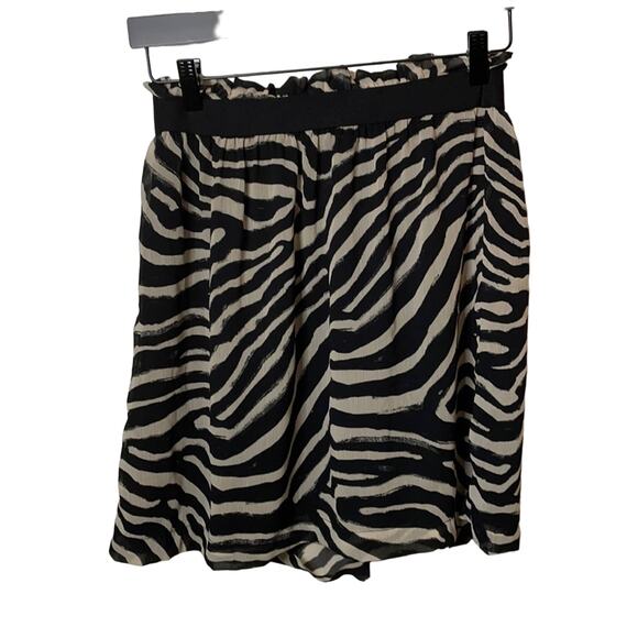 H&M zebra print chiffon skirt - Picture 1 of 6